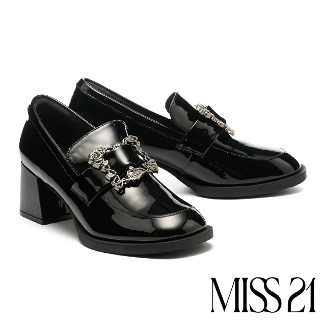MISS 21 古典學院風玫瑰LOGO釦牛漆皮方頭樂福高跟鞋(黑)