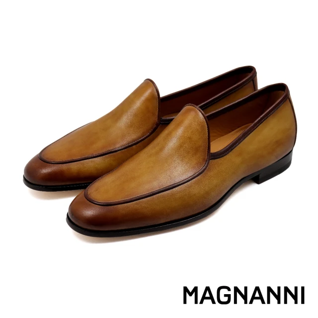 MAGNANNI 西班牙真皮手工素面裙飾樂福鞋 棕色(23783-CUE)