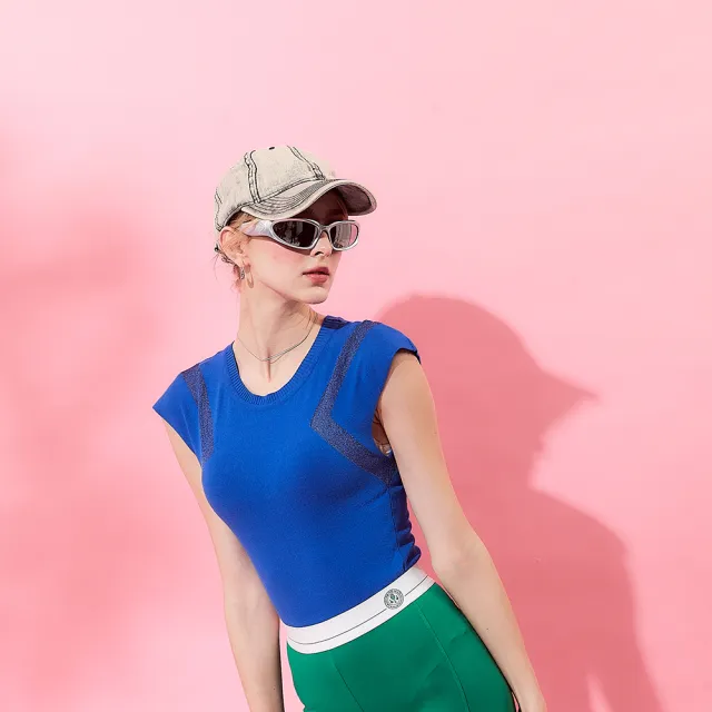 【ICHE 衣哲】法式時尚側拼接小包袖造型上衣