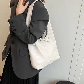 【Porabella】蝴蝶結韓國爆紅包款 三角托特包單肩包 ins風 送女友 情人節禮物首選 Shoulder Bags