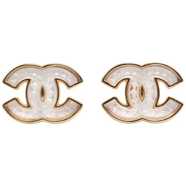 CHANEL 香奈兒 經典立體三角形刻紋雙C LOGO造型穿式耳環(金色ABD564-OR)