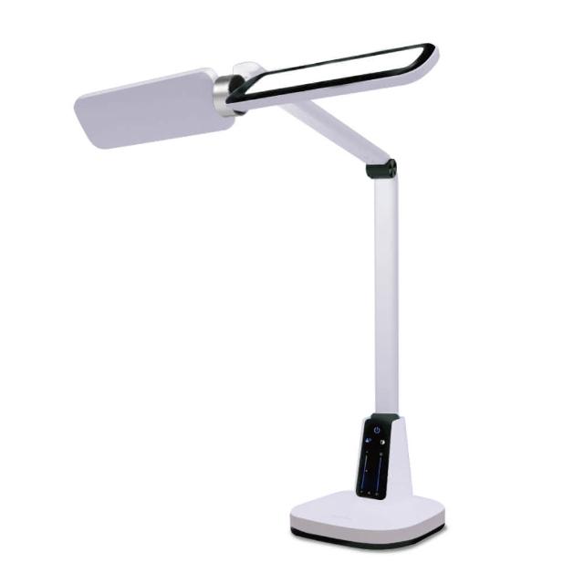 PHILIPS飛利浦 PD057 (型號66157 軒翼) 是一款高品質LED檯燈，適合居家辦公使用。尺寸為16.7x44.2x44.5 mm，重量僅2.7kg，便於擺放。內附LED燈泡，支援110V-240V電壓，無配件需求。產地中國，享有2年保固，並具BSMI許可字號R3A588，確保安全可靠的照明體驗。