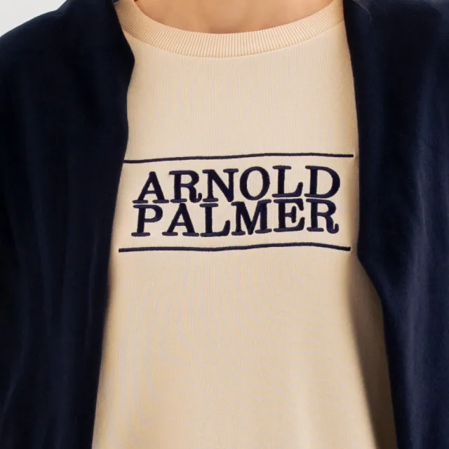 【Arnold Palmer 雨傘】女裝-個性LOGO圓領大學T(杏色)