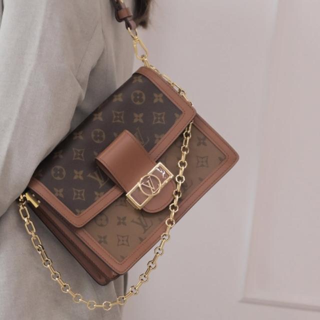 LV LOUIS VUITTON路易威登 M45958 DAUPHINE MM 經典老花飾邊質感牛皮釦式斜背包