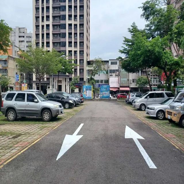 【ViVi PARK 停車場】高雄市三民區高雄三民國小停車場連續90日平假日★無限次數進出停車★通行卡