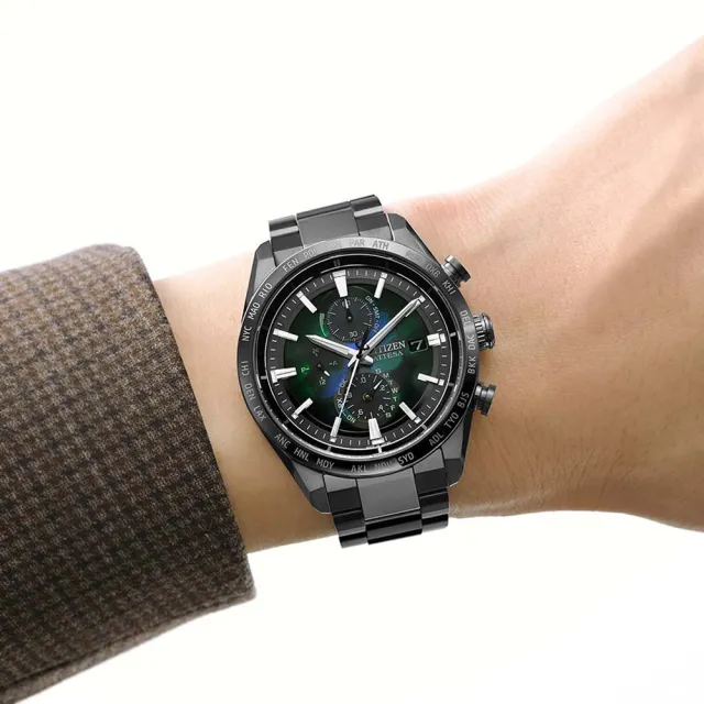 【CITIZEN 星辰】GENTS 宇宙幻彩限量 光動能 鈦金屬 電波對時計時腕錶(AT8286-65E)