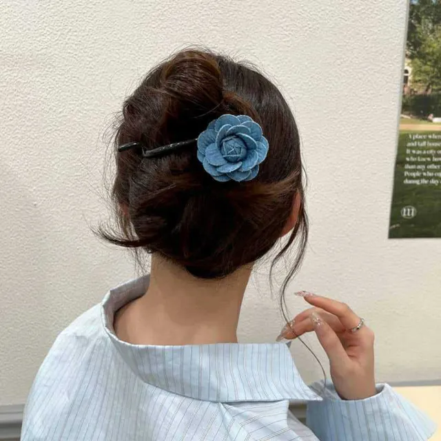 【INES】花朵髮夾 馬尾夾/韓國設計氣質牛仔布藝花朵造型扭扭盤髮夾 馬尾夾 香蕉夾(2色任選)