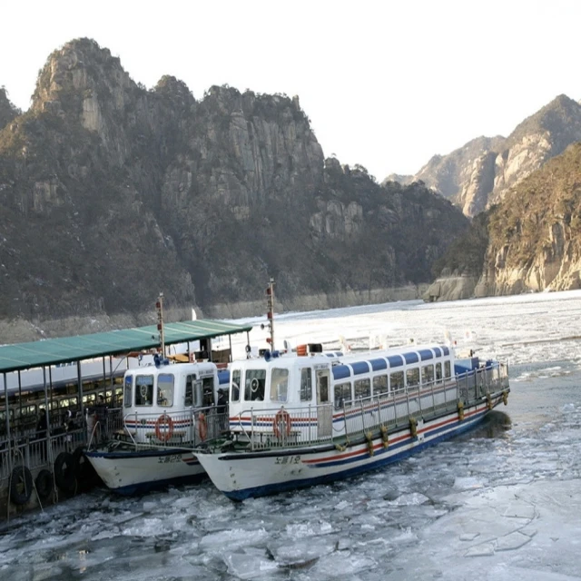 喜鴻假期 【易起出遊首爾５日】滑雪體驗、忠州湖破冰船、廣藏市場、椒井行宮、益善洞、韓式烤肉