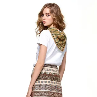 【iROO】花瓣織帶邊方巾