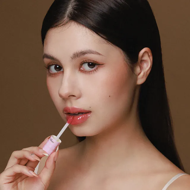 【FreshO2】Glossy art lip oil 5.3g(泰國人氣彩妝導師Ladcha聯名)