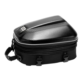 【Supamoto】DP66―硬殼車尾包(全罩安全帽可裝/卡夢碳纖維/駝峰包/後座包)