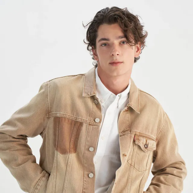 【LEVIS】男款 TYPE III 牛仔外套 單寧外套 復古寬鬆版型 沙漠卡其色 熱賣單品 0015E-0007