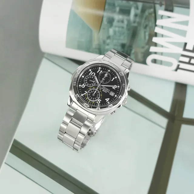 【SEIKO 精工】三眼計時 數字刻度 夜光 日期 不鏽鋼手錶 黑色 39mm(SND195P)