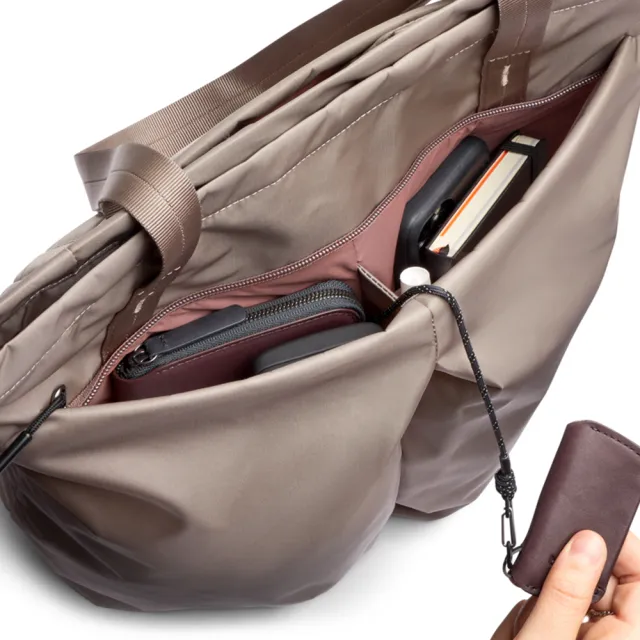 【Bellroy】官方直營 Laneway Totepack 城市托特後背兩用包 18L(深卡其)