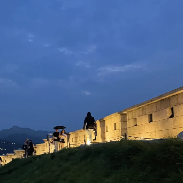 喜鴻假期 【彩妝一站．韓國賞櫻５日】江華島賞櫻、加平伊甸☆花