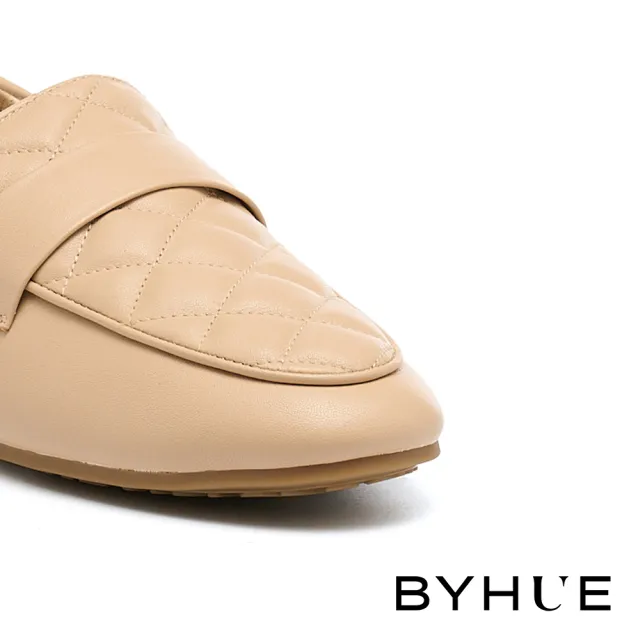 【BYHUE】舒適好感菱格牛皮軟芯微Q底樂福低跟鞋(杏)