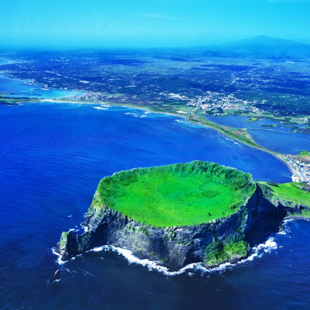 1-2月賞雪下殺↘ 威瘋嗨玩濟州五日-漢拏山賞雪、跆拳武藝秀、騎駱駝體驗、泰迪熊(保證不進人蔘護肝土產)