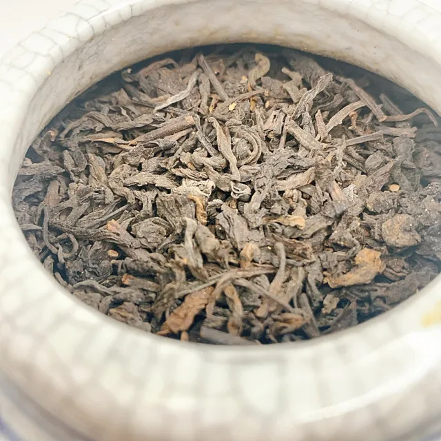 【藏古祥館】30年六堡茶+中國景德鎮手繪青花瓷罐(30年六堡茶+中國景德鎮手繪青花瓷罐)