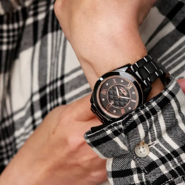 【NATURALLY JOJO】羅馬數字 菱格紋晶鑽 陶瓷腕錶 石英錶-黑色 36mm(JO96995-88R)
