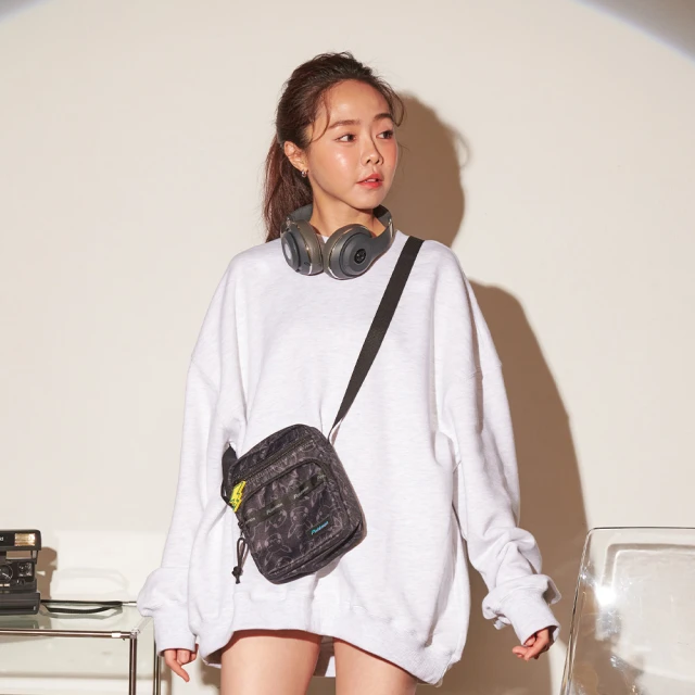 POKEMON 精靈寶可夢 寶可夢直式側背包-黑色 PK00 POKEMON 精靈寶可夢 寶可夢直式側背包-黑色 PK00D03BK