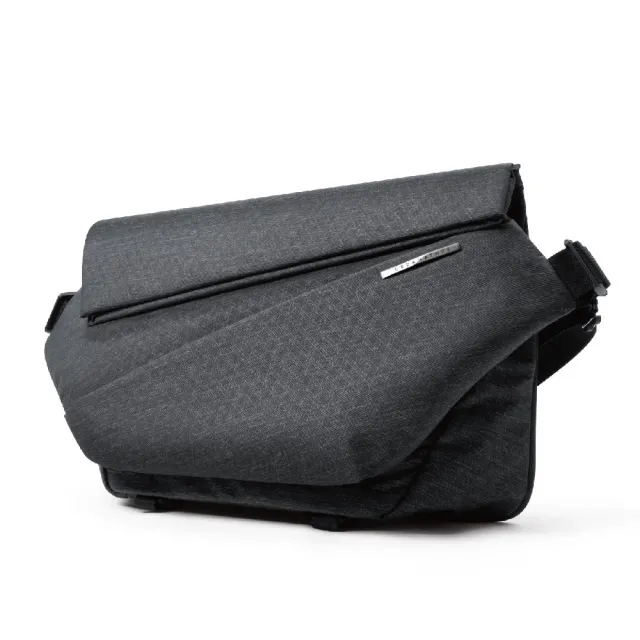 【NIID官方直營】Radiant R1 MEGA極速單肩包-經典款(禮盒出貨 斜背包男包 包包)