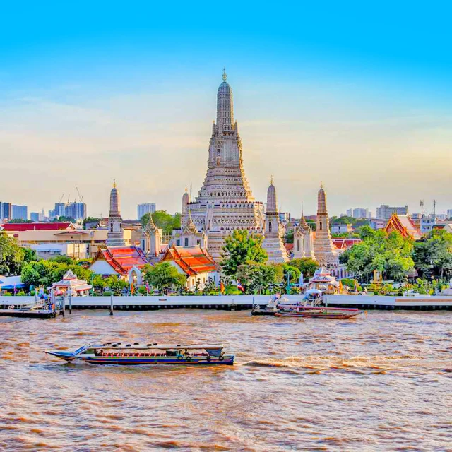 喜鴻假期 【亞航清邁南邦素可泰６日】清莱天空步道、南邦馬車遊