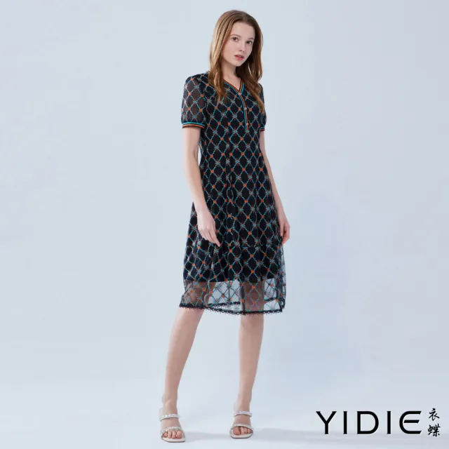 【YIDIE 衣蝶】羅紋領菱格圖案刺繡長洋裝-黑
