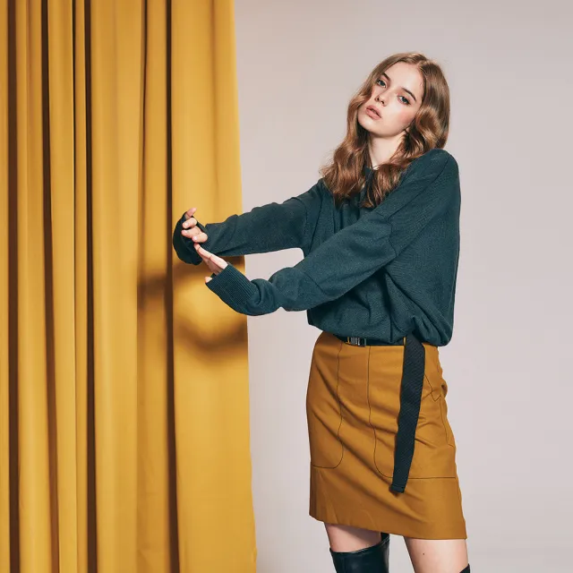 【ICHE 衣哲】Cop.Copine 法國原裝進口針織落肩造型上衣-祖母綠