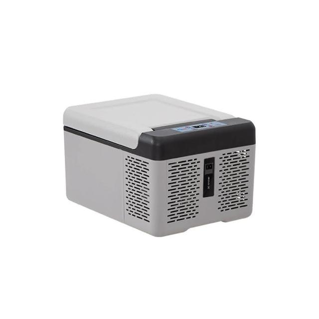 Laptinc 拉普蒂尼 9L 單門上掀式黑色 Mini 冰箱，輕巧設計適閤家庭或辦公室使用，提供穩定冷藏功能。採用黑色外觀，簡約耐用，享有 1 年完整保固，確保品質可靠。完美解決小型儲物需求。