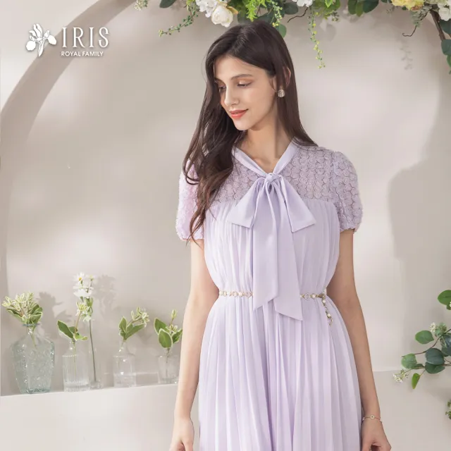 【IRIS 艾莉詩】清雅蕾絲拼接百褶洋裝-2色(52605)