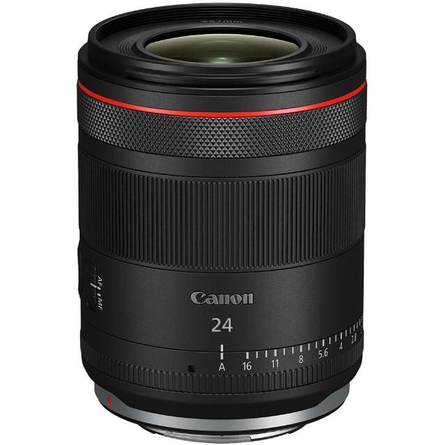 Canon 佳能 RF 28mm F2.8 STM 是一款輕巧的廣角定焦鏡頭，採用 RF 接環設計，完美適用於 EOS R 系列無反相機。最大光圈 F2.8，提供優異低光表現與淺景深效果；鏡片組為 9 組 7 片，確保影像銳利細膩。視角約 75°，適合風景、旅遊與街拍攝影；最小對焦距離 0.17m，放大倍率 0.17 倍。濾鏡尺寸 55mm，直徑 x 鏡長約 69.2 × 24.7mm (縮回時)，重量僅 120g，便於攜帶。配備 STM 步進馬達，實現安靜快速對焦。12 個月保固，公司貨正品，理想的入門廣角鏡選擇。