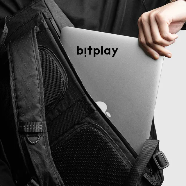 【bitplay】雙11 28L 跨境旅行後背包-黑色(隨身/出國/逛街/護照/手機/水壺/好拿取/自由行/日常包)