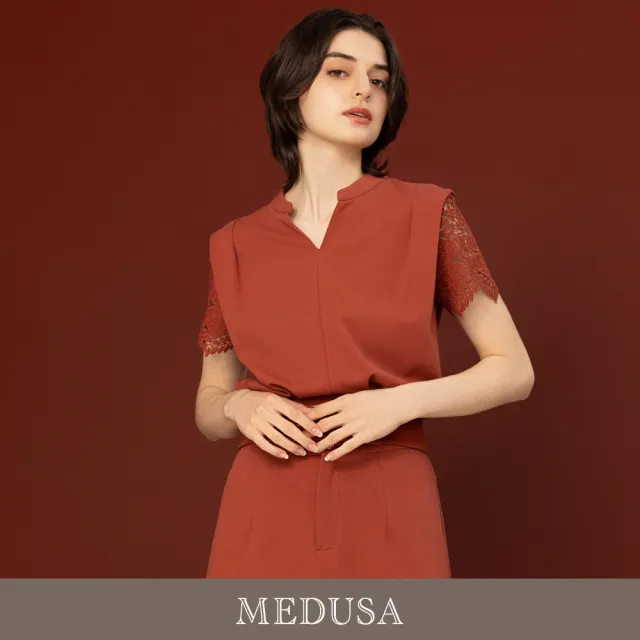 【MEDUSA 曼度莎】現貨-優雅蕾絲拼接開領上衣 - 2色（M-XL）｜女短袖上衣 上班穿搭(601-5140A)