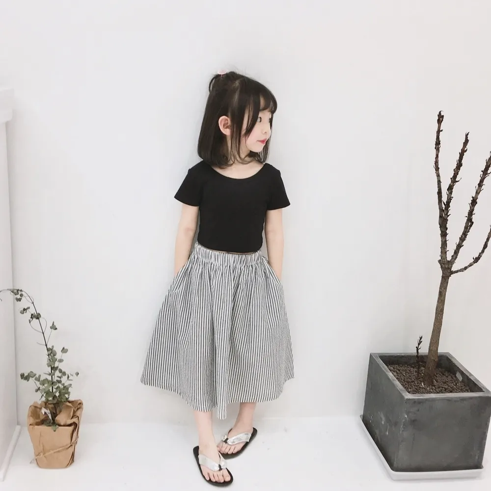 【橘魔法】黑色圓領短袖上衣＋條紋大圓裙 套裝(親子裝 裙子 中長裙 大童 大人 兒童 女童 童裝)