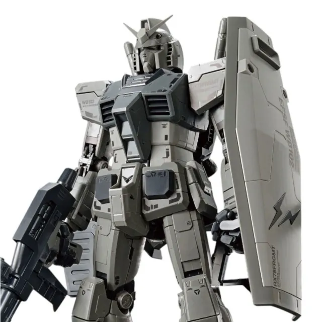 Fragment】Fragment Design x Gundam RX78FRGMT MG 1/100 鋼彈(藤原浩