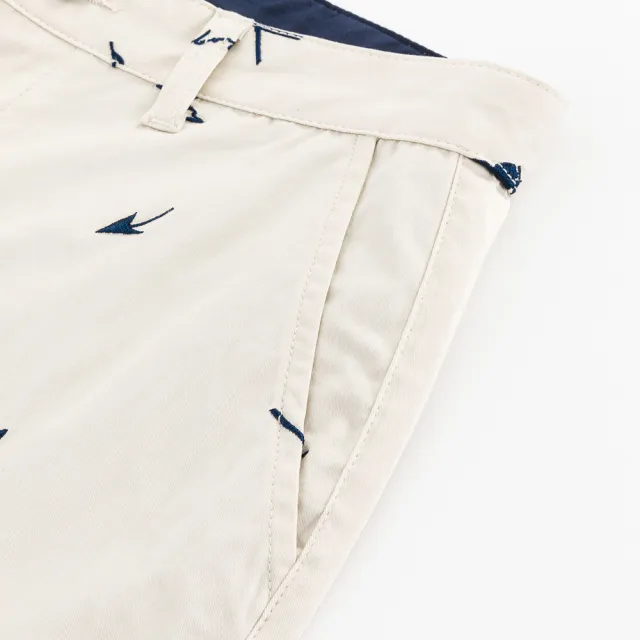 【PLAYBOY】滿版繡花休閒短褲(淺卡其色)