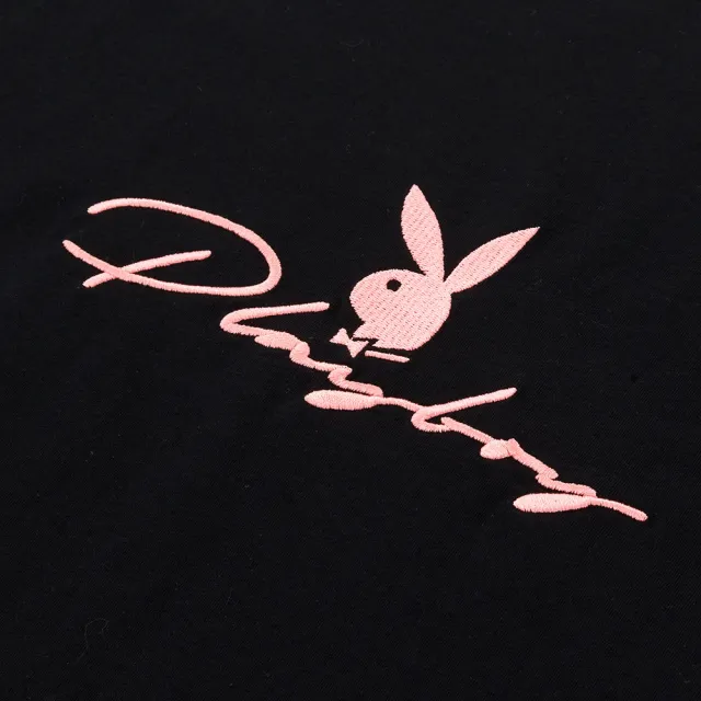 【PLAYBOY】不對稱草寫刺繡涼感(黑色)