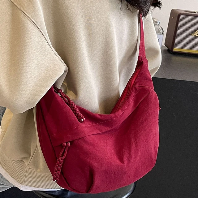 尼龍包女斜背包