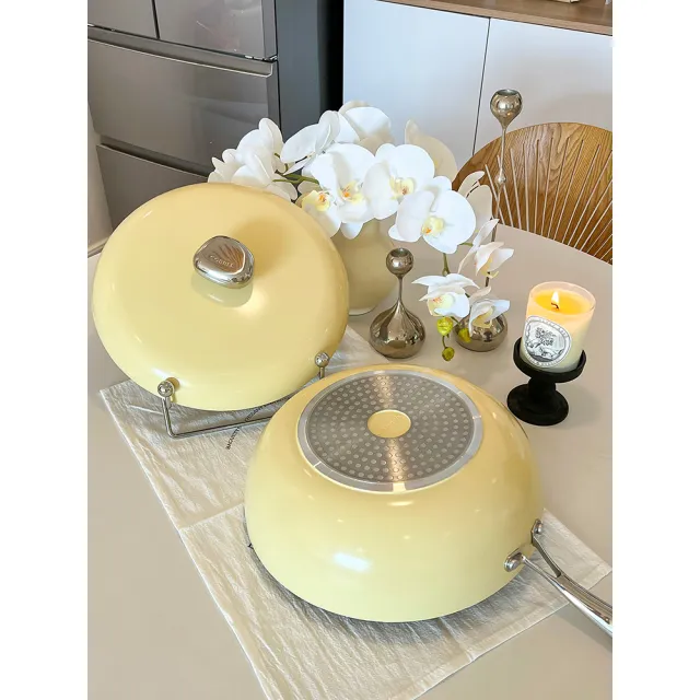 【Velosan 溫侖山】鵝卵石鑄鋁炒鍋32cm 附蓋-黃色(適用電磁爐、瓦斯爐、IH爐等多種爐具)