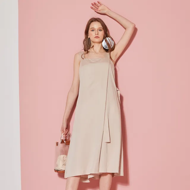 【ICHE 衣哲】設計款簡約方領假洋裝式造型連身褲-燕麥杏