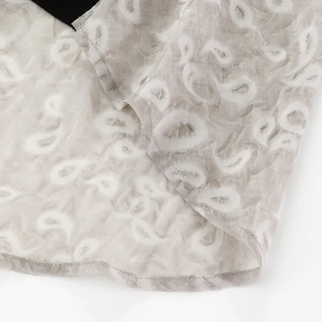 【PLAYBOY】寬鬆塗鴉雪紡拼接上衣(黑色)