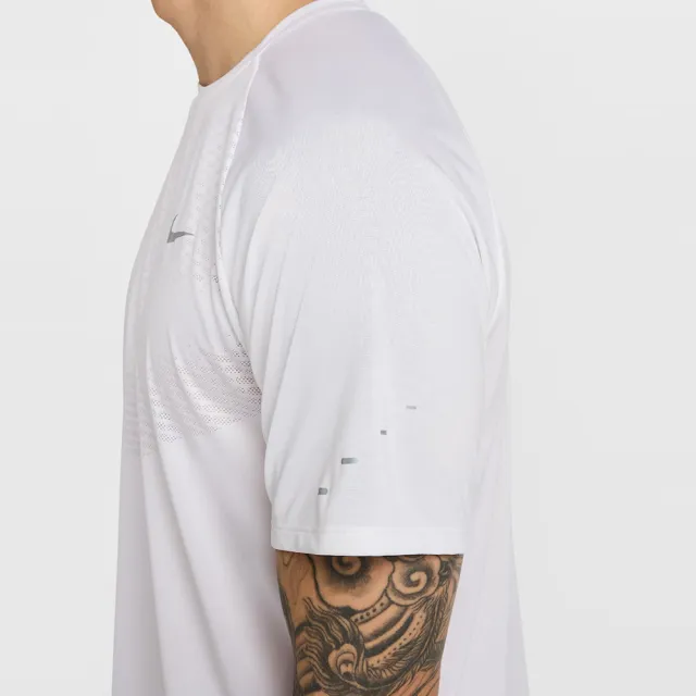 【NIKE 耐吉】短袖上衣 男 運動 慢跑 AS M NK DFADV STRIDE SS TOP 白 HV5204-100