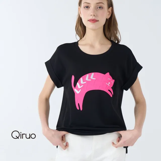 【Qiruo 奇若名品】U領棉質T袖口反摺胸前亮粉貓咪圖印花黑色上衣7001A
