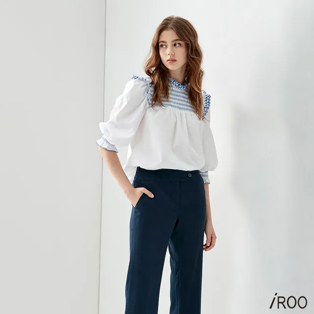 【iROO】配色刺繡感鬆緊設計上衣