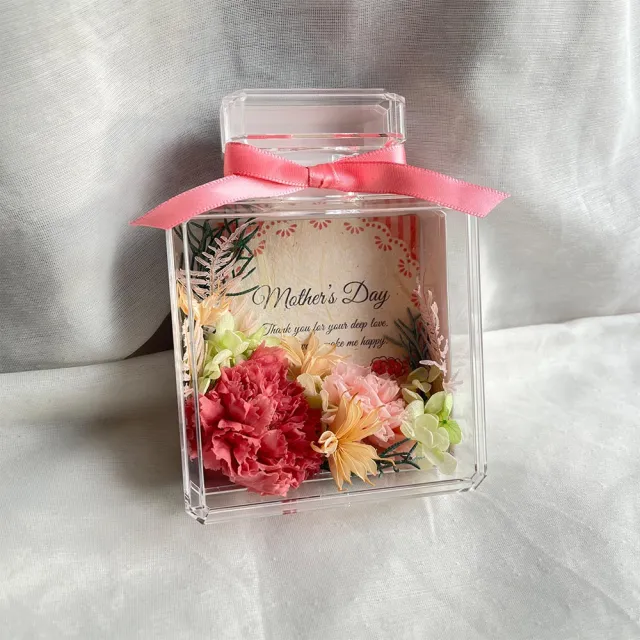 【OSTARA FLORIST 奧斯塔拉花藝】永生康乃馨母親節香水瓶(永生花、康乃馨、母親節、女性長輩、居家布置)