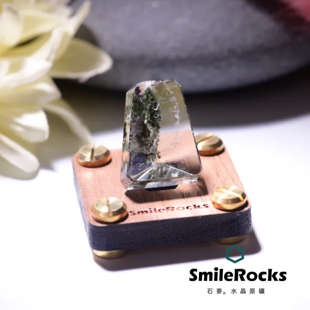 【SmileRocks 石麥】石麥水晶原礦 綠幽靈隨形冰塊 No.624200445(SmilePad 4.5X4.5底板)