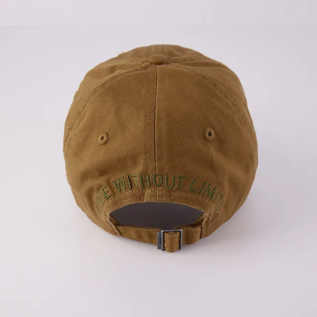 【JEEP】帥氣造型金屬標LOGO棒球帽(土黃色)