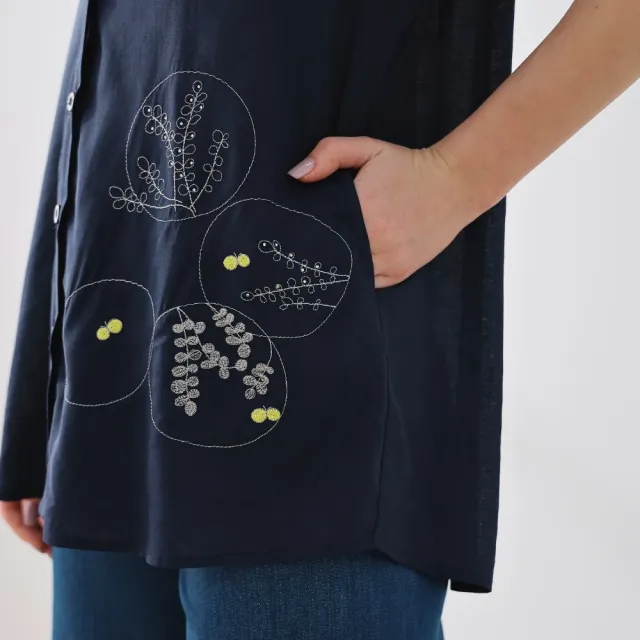 YASA 刺繡晶鑽亞麻罩衫