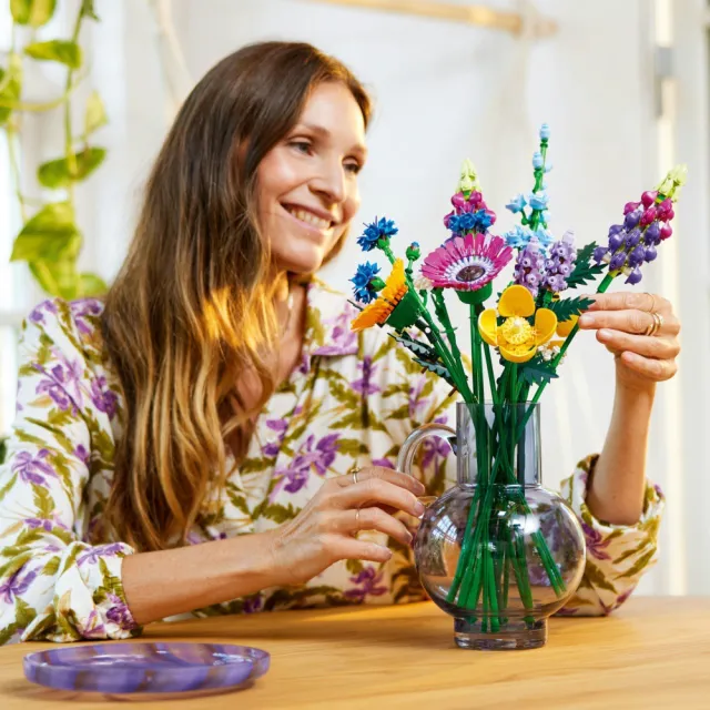 【LEGO 樂高】Botanicals 10328玫瑰花束 & 10313野花花束 2入組(居家擺飾 禮物 花藝 手工藝 情人節禮物)