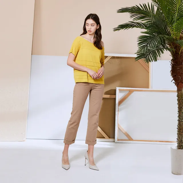 【ICHE 衣哲】Cop.Copine簡約船領斜肩親膚針織上衣(兩色)